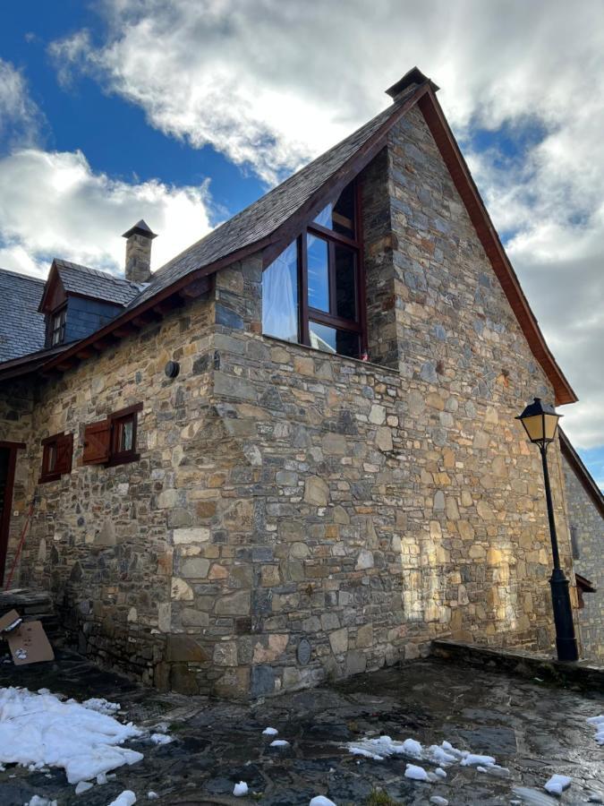 Casa De Piedra Con Encanto En El Bonito Pueblo De Bagergue 외부 사진