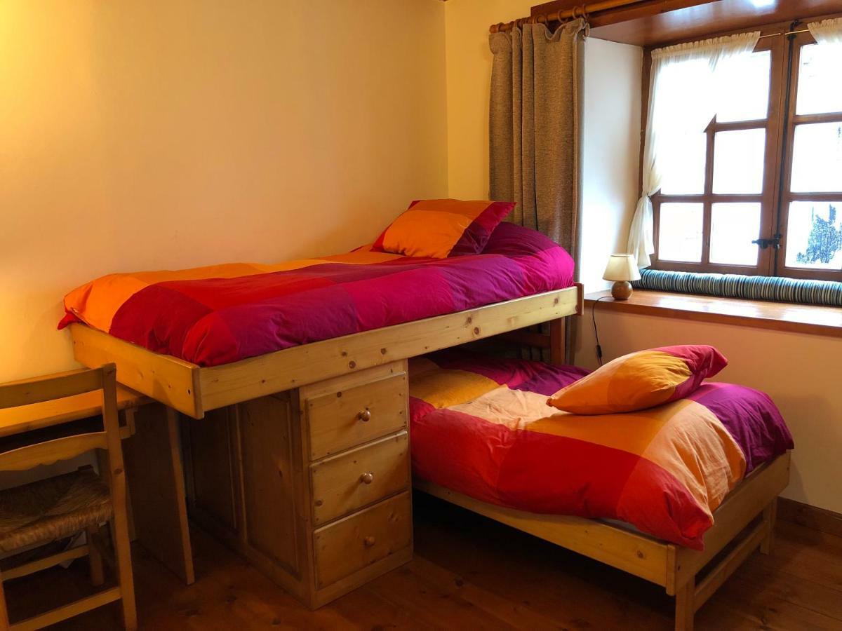 Casa De Piedra Con Encanto En El Bonito Pueblo De Bagergue 외부 사진