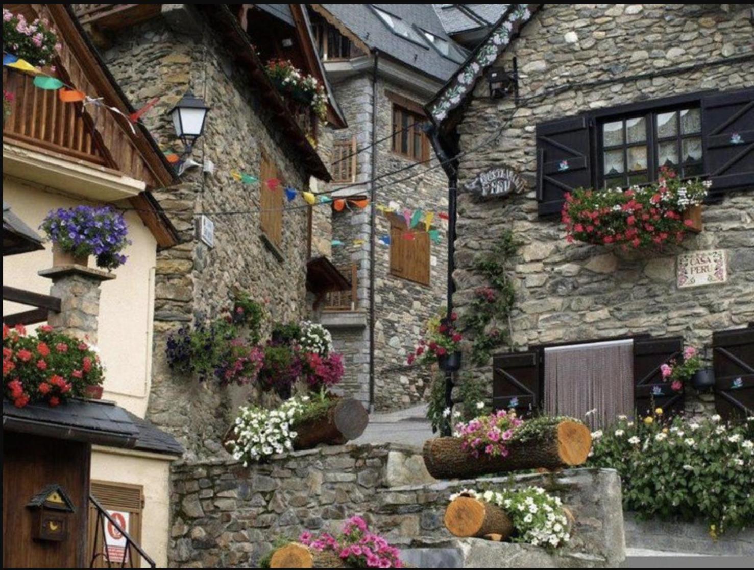 Casa De Piedra Con Encanto En El Bonito Pueblo De Bagergue 외부 사진